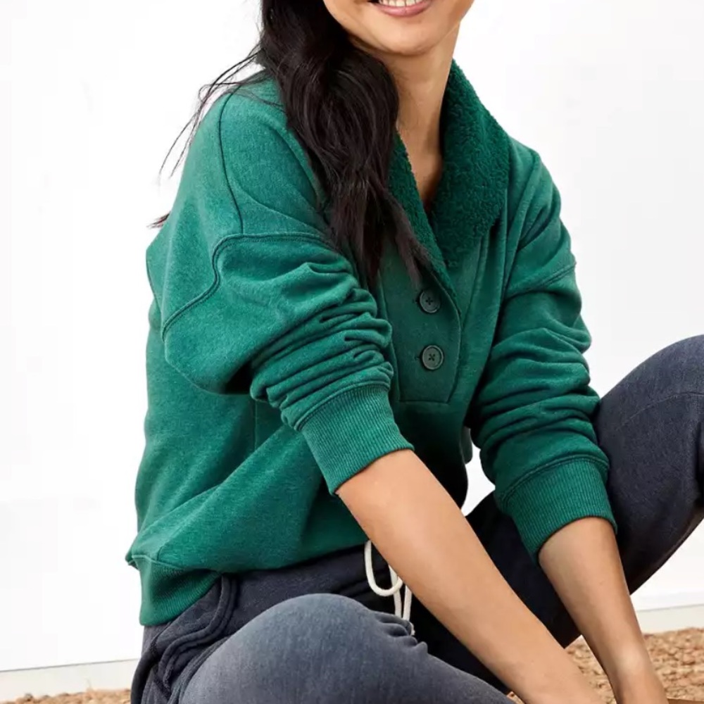 AE Sherpa Collared Henley Sweatshirt